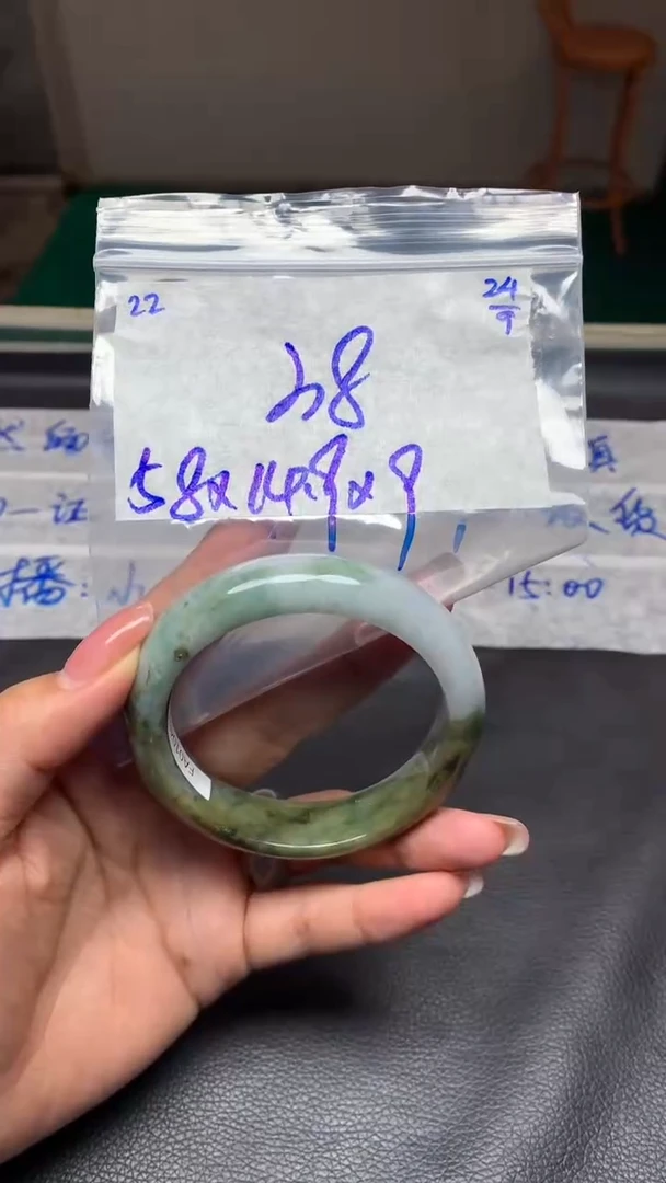 未镶嵌定制翡翠22翡翠毛货需精细抛光手镯多样性拍一发一