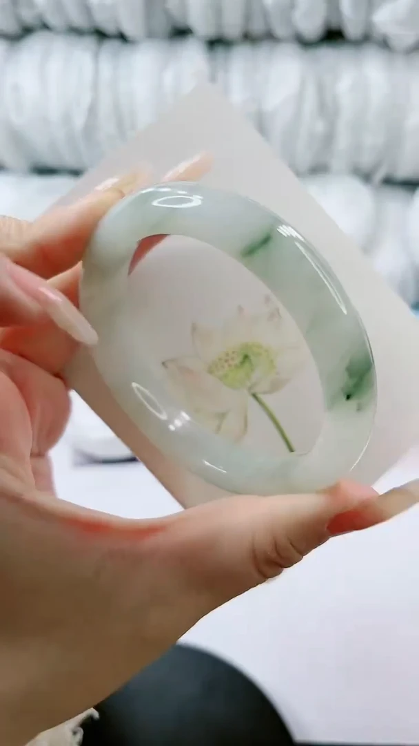 【闪购商品】石英质玉手镯未镶嵌多样性发货V482