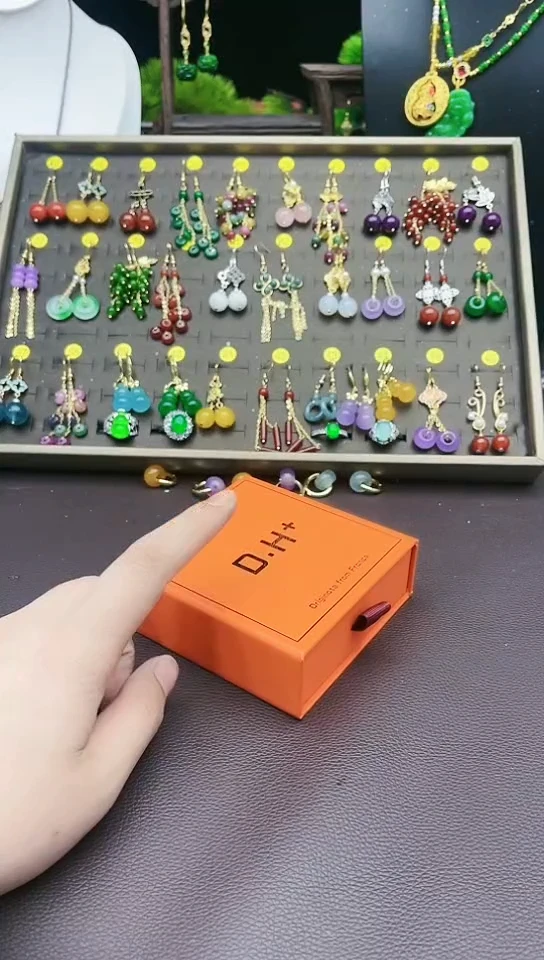 【闪购商品】南红玛瑙耳饰银S925镶嵌729000