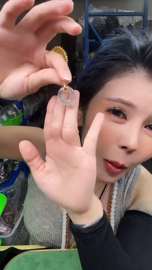 a78 精美珠宝吊坠