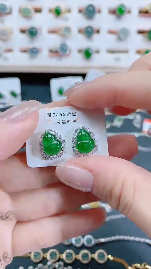 银S925镶嵌翡翠耳饰天然翡翠