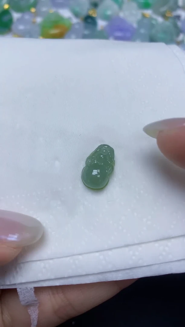 翡翠未镶嵌颈饰天然缅甸翡翠A货
