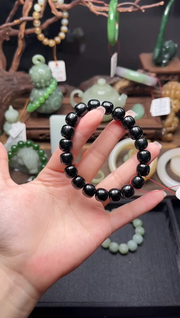 手串未镶嵌和田玉卡11青海黑青老型820318