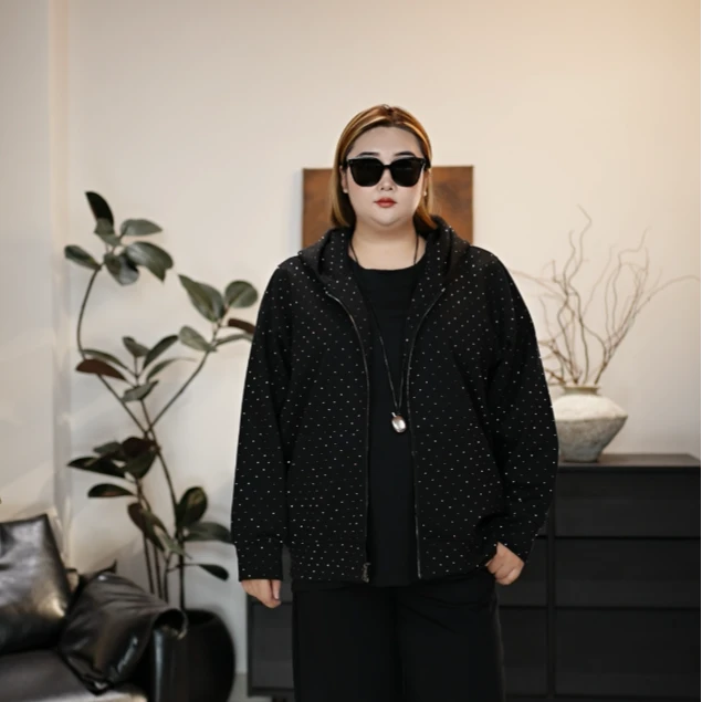 芊金SOUL女装 休闲宽松百搭显瘦秋冬款满钻连帽卫衣外套 C5061