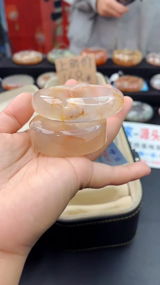 【闪购商品】石英质玉手镯未镶嵌赠送镯心（圈口56