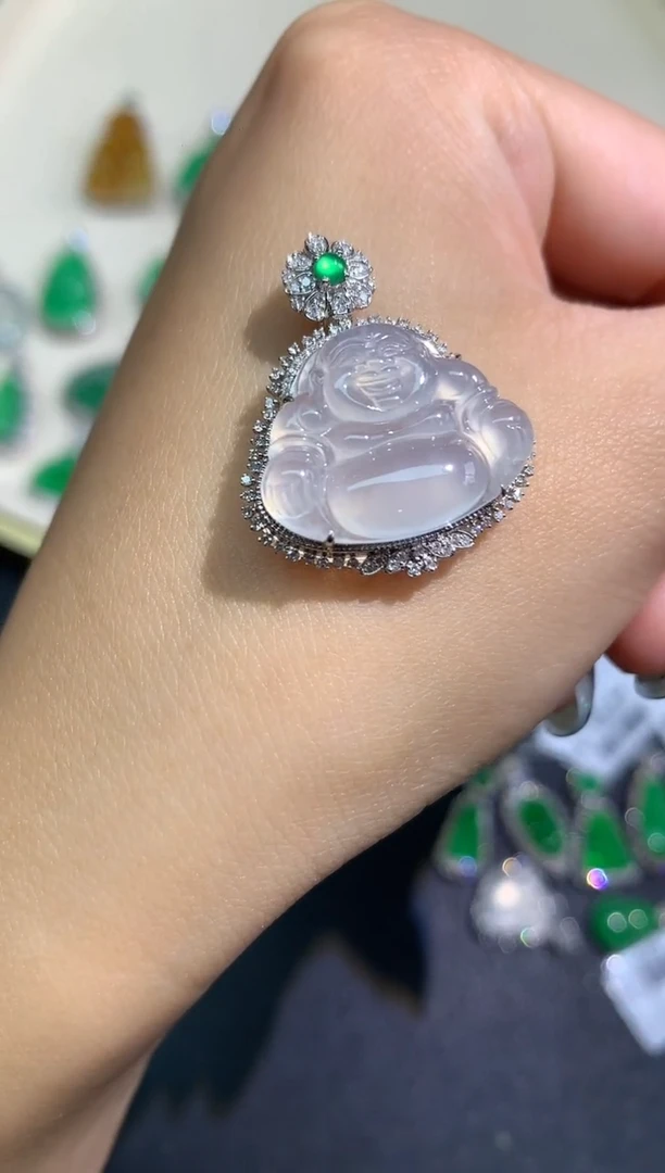 吊坠(不含链)18K金镶嵌翡翠吊坠A17|8800