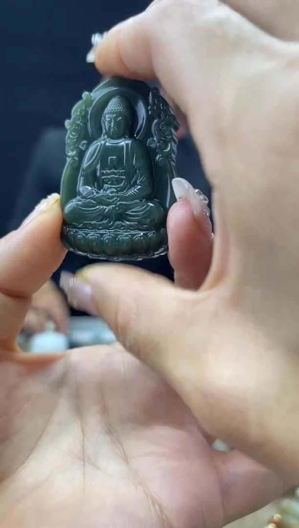 颈饰未镶嵌和田玉1
