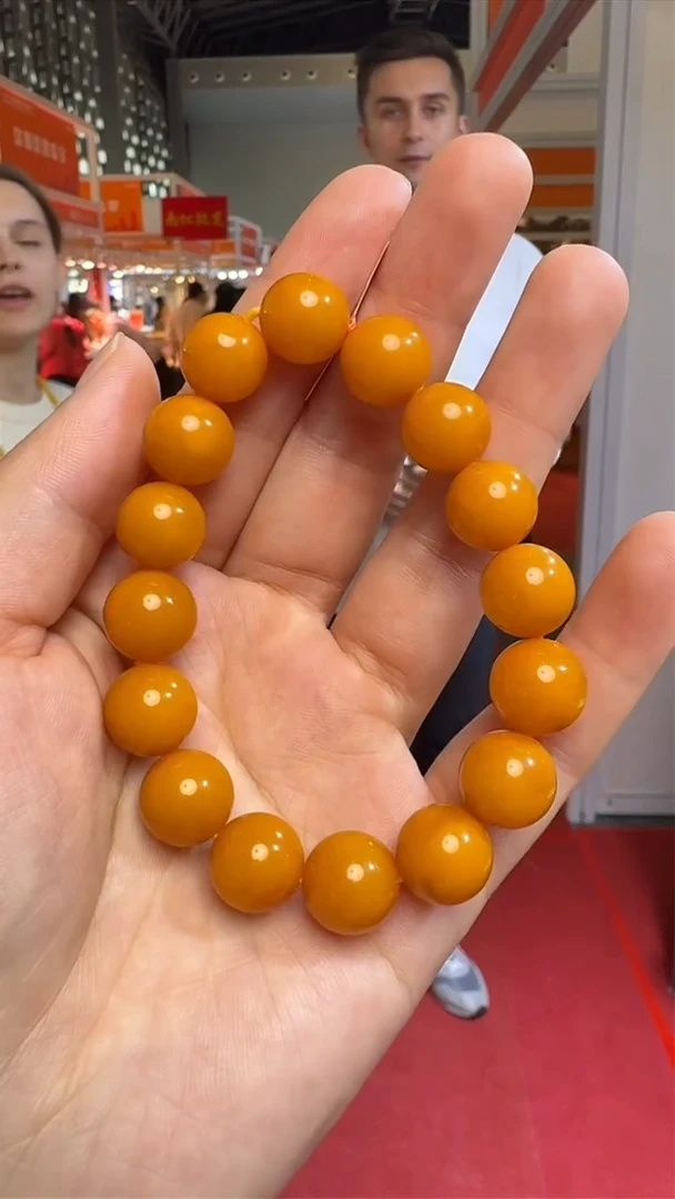 未镶嵌琥珀手链上海珠宝展假一罚十