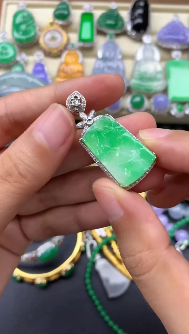 翡翠18K金镶嵌颈饰294-中国好珍宝