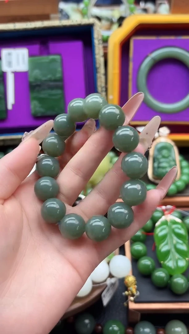 未镶嵌手串和田玉董小姐推荐 多样性发货 拍一发一qml14