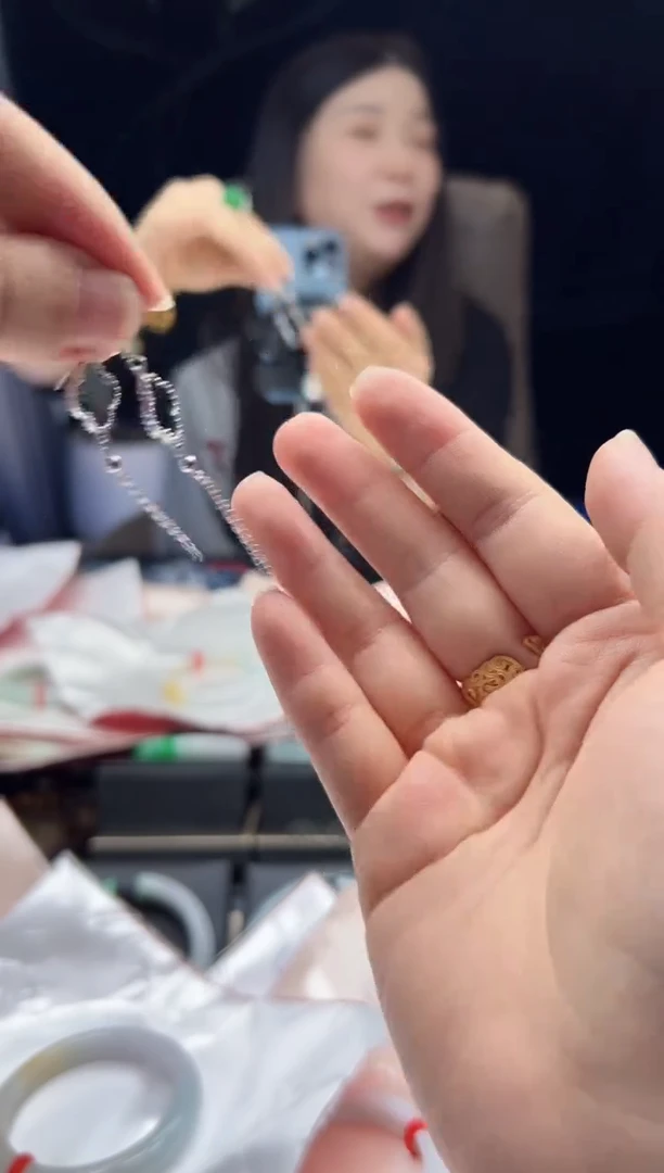 银S925镶嵌翡翠耳饰0601323656多样性发一