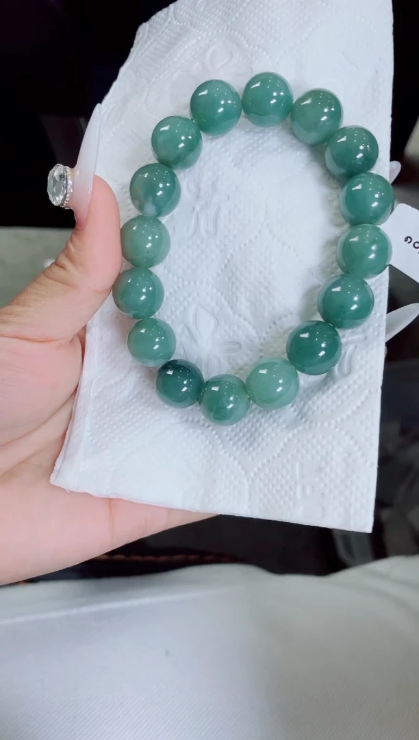 定制翡翠未镶嵌珠串