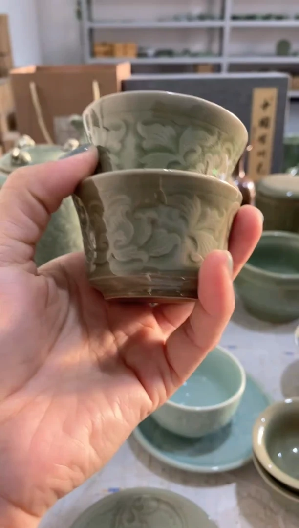 耀州窑残次处理汉阙茶杯2只      071214