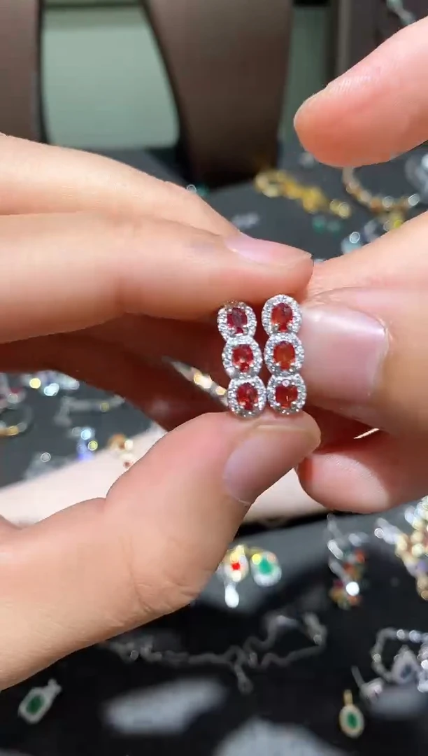 银S925镶嵌耳饰红宝石耳钉