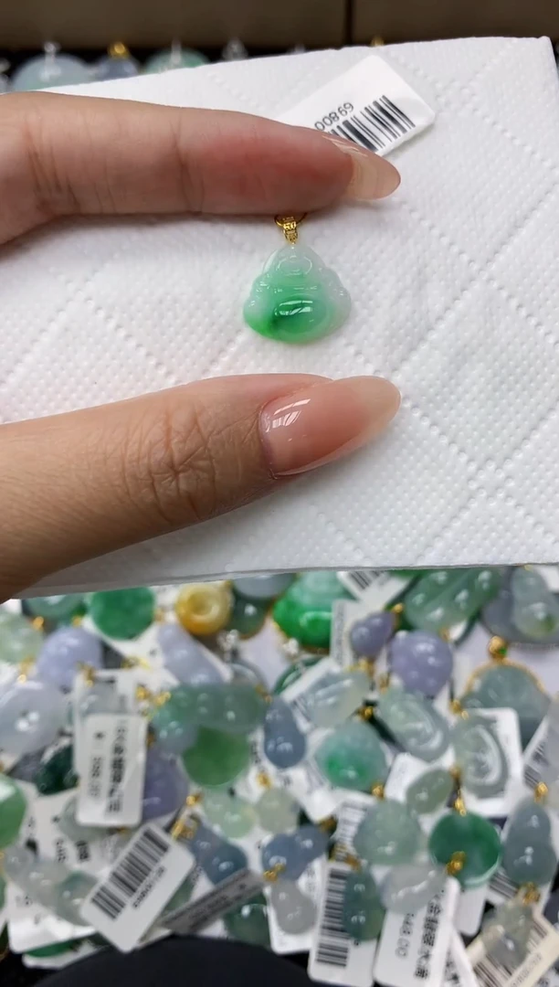 颈饰18K金镶嵌翡翠11111111111