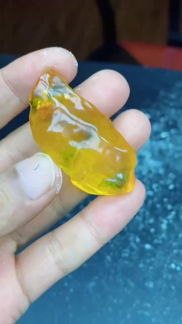 未镶嵌定制琥珀随****～现场雕刻