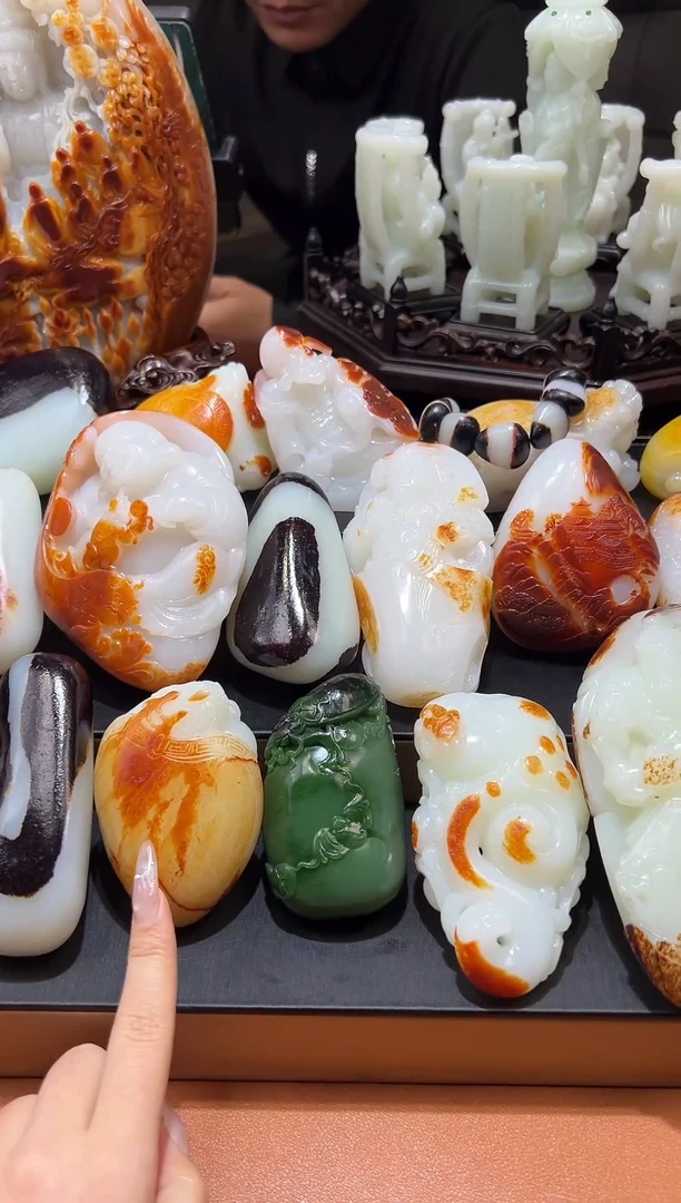 未镶嵌和田玉把件点***得和田玉