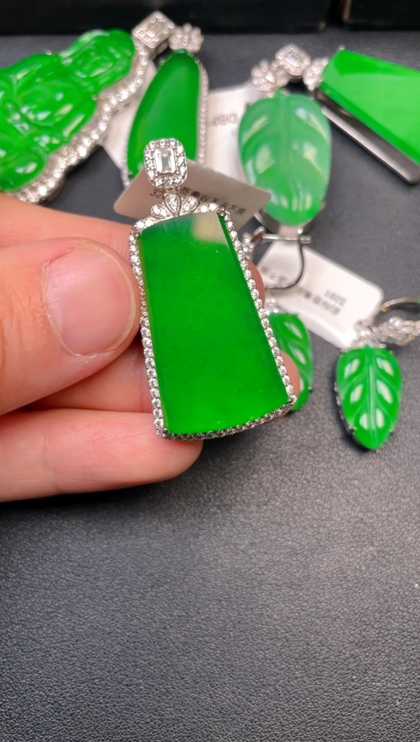 吊坠(不含链)银S925镶嵌翡翠dz