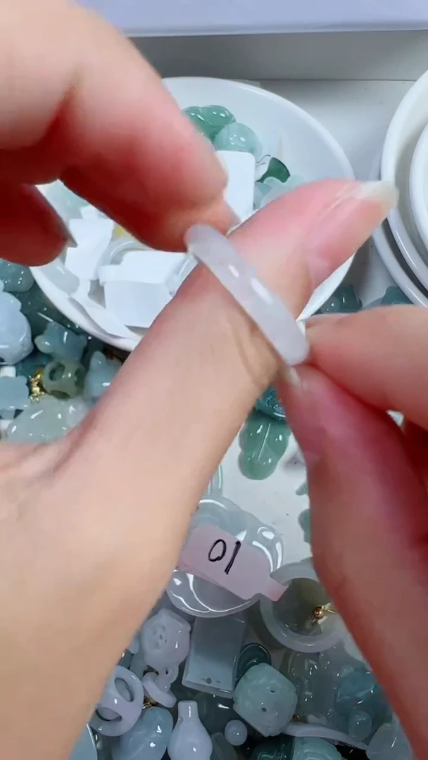 散珠翡翠大*姐483号链接15