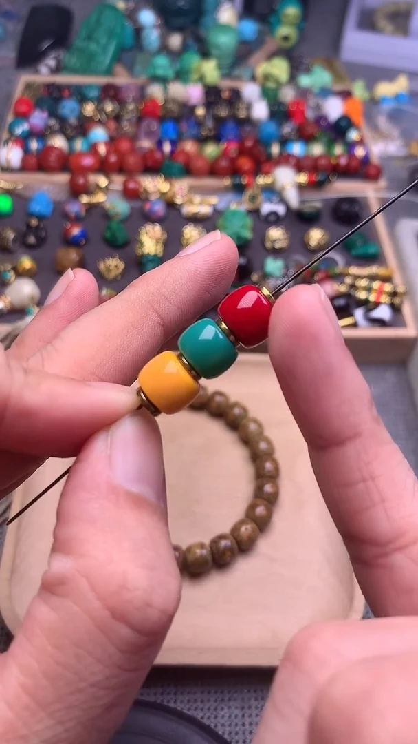 颈饰琉璃红绿灯卡10mm 一组发