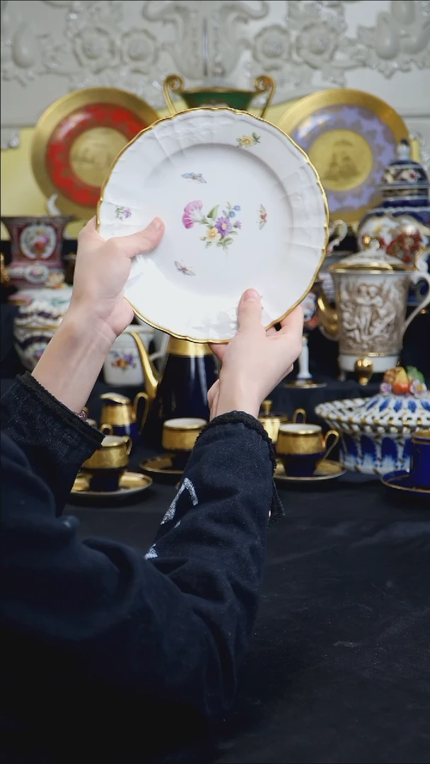 骨瓷婷婷中古器物如图所示79