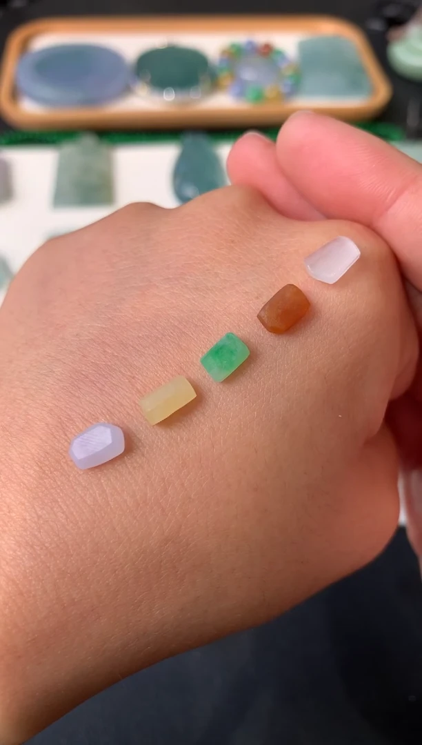 未镶嵌定制翡翠翡翠