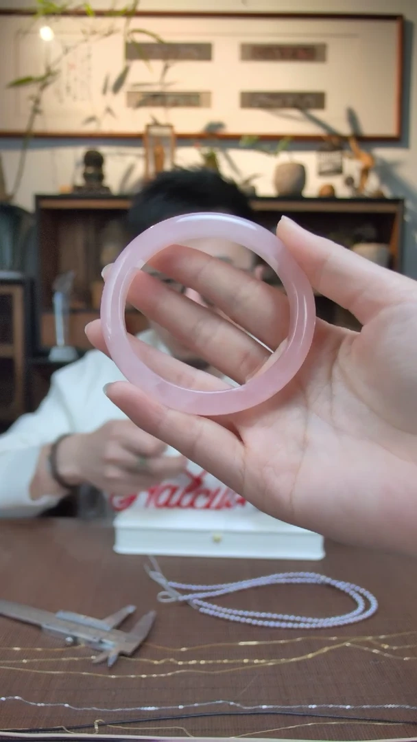 【闪购商品】水晶手镯未镶嵌56#粉水晶手镯ZD多样性发一