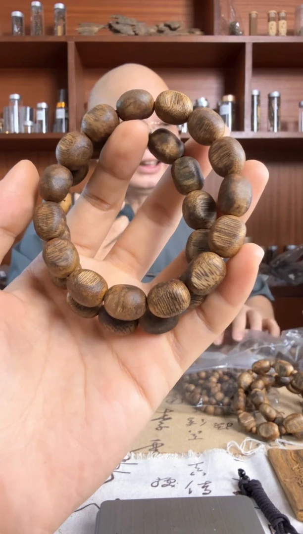 沉香手串奇楠沉香乌身随形留疤单圈手串多样性发一