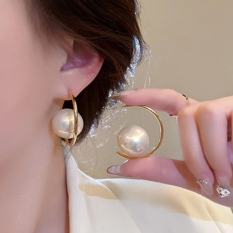 OLOIU 合金仿珍珠耳饰 珍珠耳钉女耳环小众设计2025新款洋气耳饰