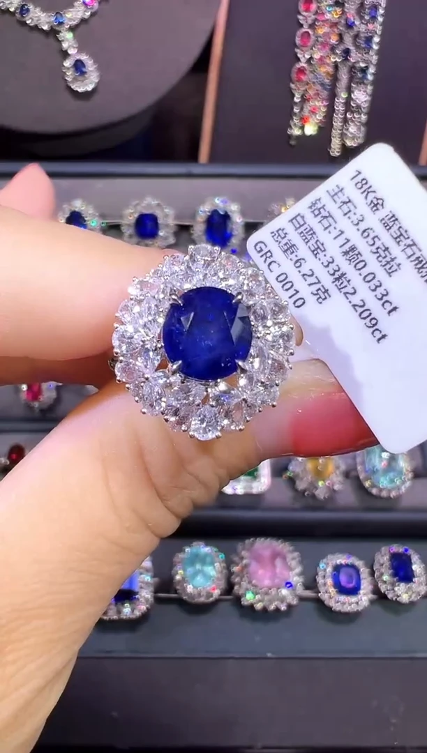 皇家蓝戒指蓝宝石18K金镶嵌3.65ct