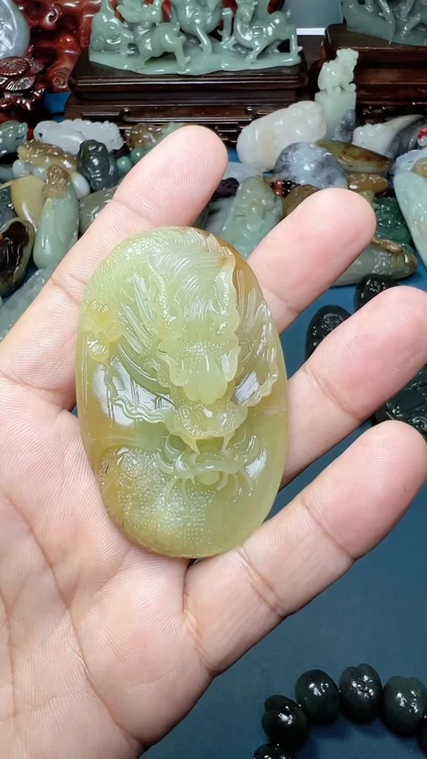 未镶嵌和田玉把件-