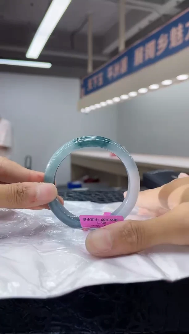 未镶嵌手镯翡翠  9