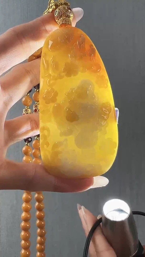 颈饰未镶嵌翡翠佛公