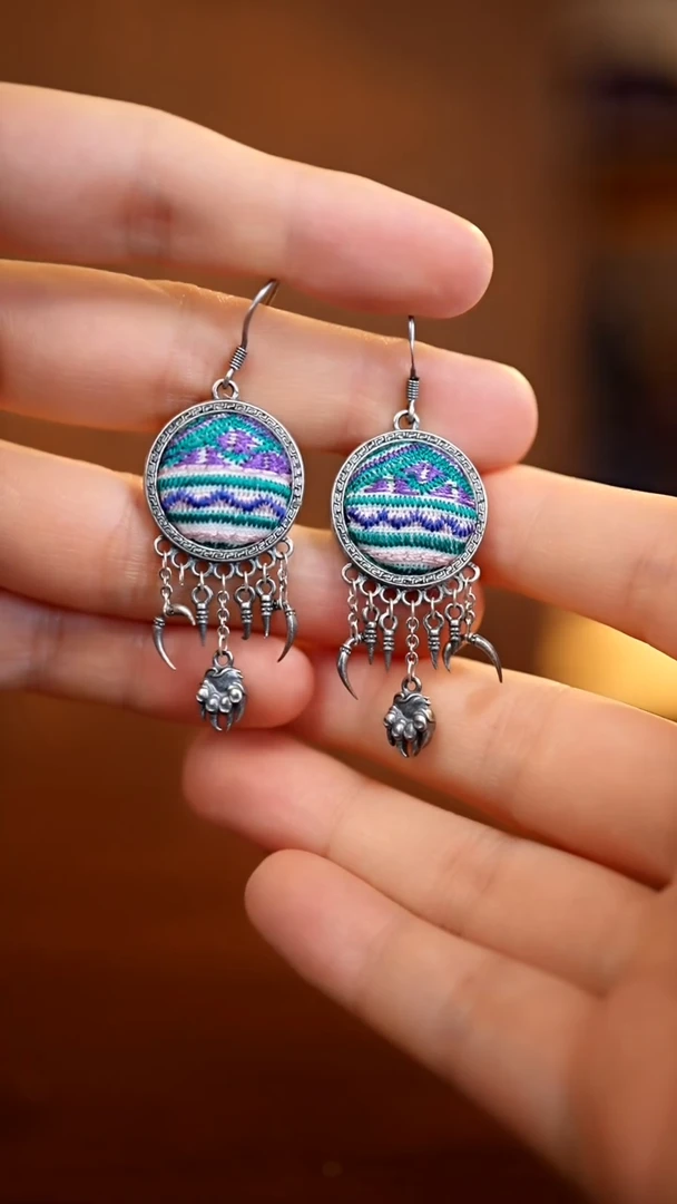 刺绣私人定制苗族手工A112