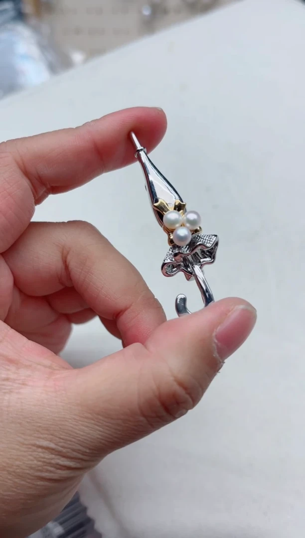 未镶嵌胸针淡水珍珠多样性发其一，非无暇