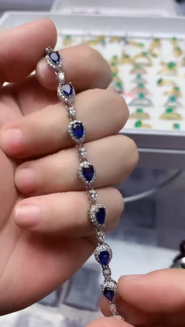 【闪购商品】蓝宝石手链银S925镶嵌........