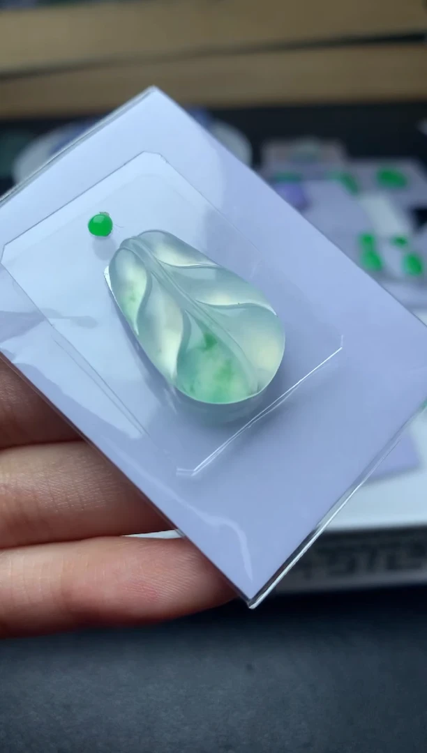 定制翡翠未镶嵌毛货