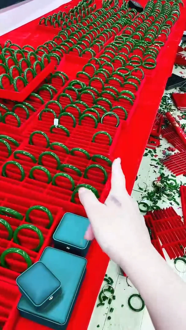 玛瑙/玉髓手镯未镶嵌玛瑙手镯