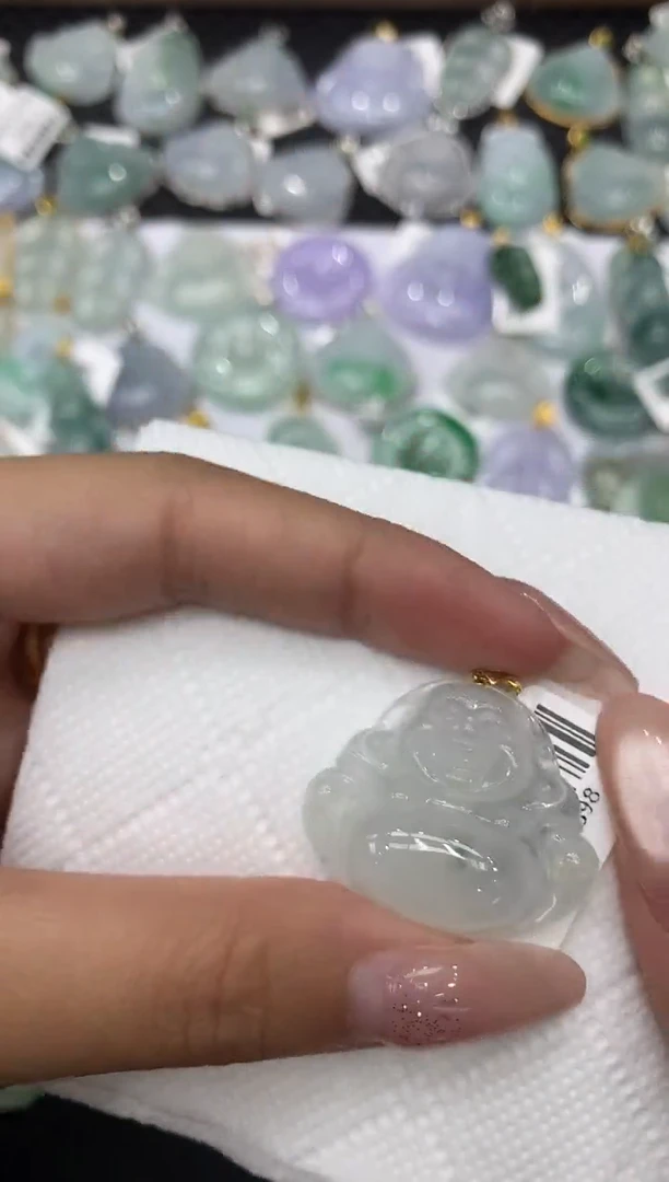 颈饰18K金镶嵌翡翠1111111111