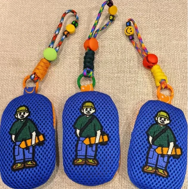 定制款滑板少年随身驱蚊香包送香片