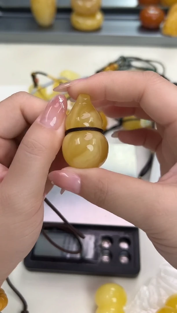 裸石琥珀未镶嵌琥珀蜜蜡吊坠