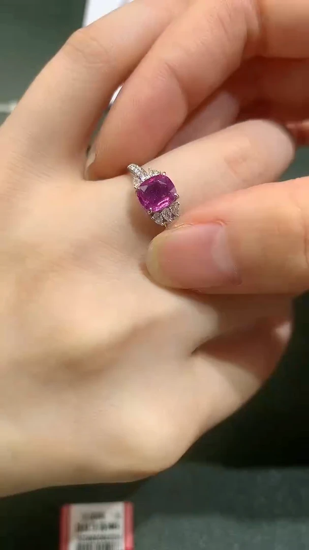 彩色蓝宝石戒指18K金镶嵌D557|7800