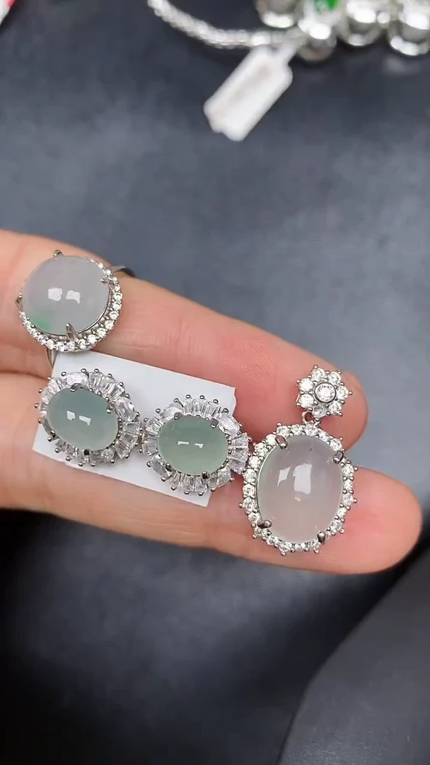 银S925镶嵌戒指翡翠1650