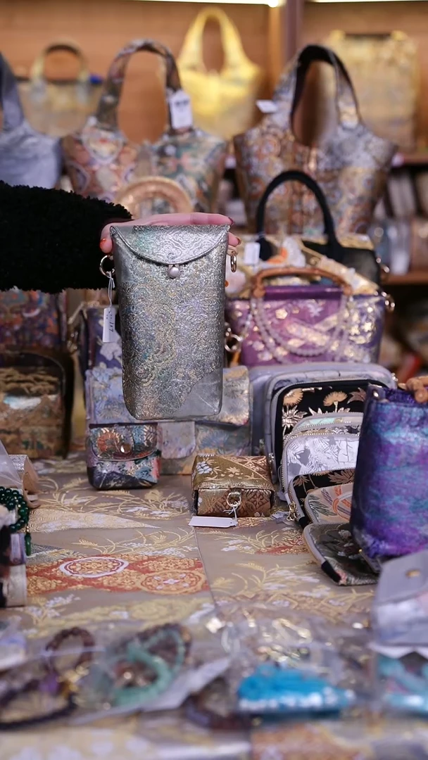 蚕丝西阵织手机包