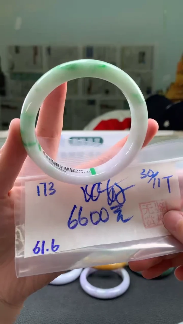 未镶嵌手镯翡翠好****?翡翠手镯 下单联系小耳机#173
