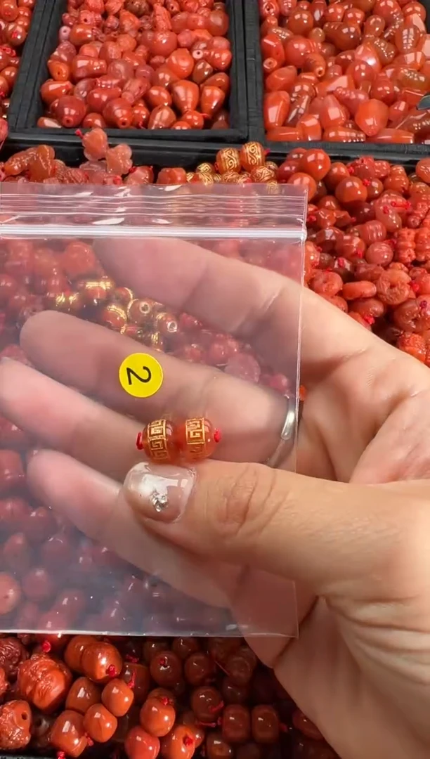 【闪购商品】南红玛瑙颈饰未镶嵌1