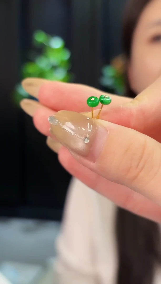 翡翠18K金镶嵌耳饰 缅料A货/多样性发货/一对 含耳堵