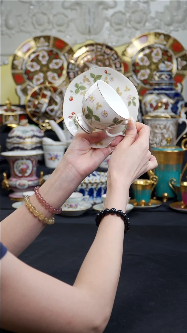 骨瓷婷婷中古器物如图所示9