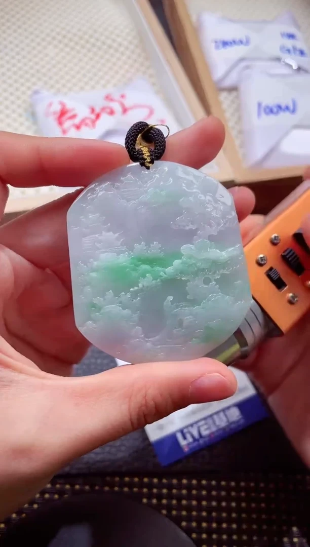 未镶嵌挂件翡翠000111