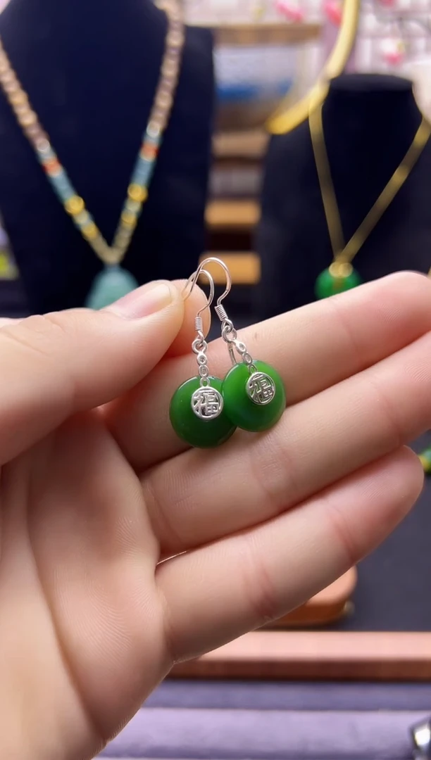 【闪购商品】和田玉耳饰银S925镶嵌E260